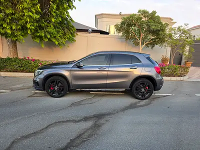 Mercedes-Benz GLA 250 AMG 2018 | Sporty & Compact Luxury SUV