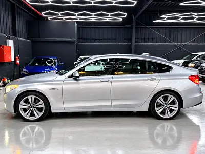 2011 BMW 5-SERIES 缩略图 9