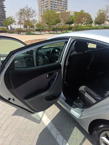 2015 Hyundai ELANTRA 照片 2