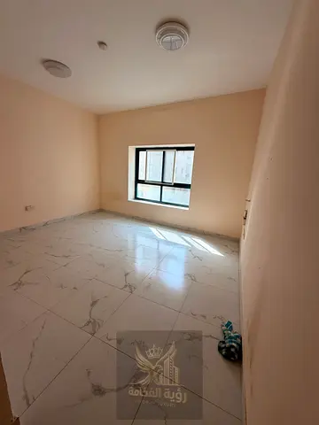 Large space separate kitchen split AC and central gas