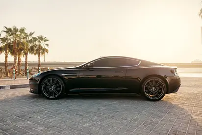 2010 Aston Martin DBS — фото 2