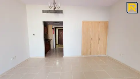 Large Studio with Balcony I Excellent Condition I Family Building