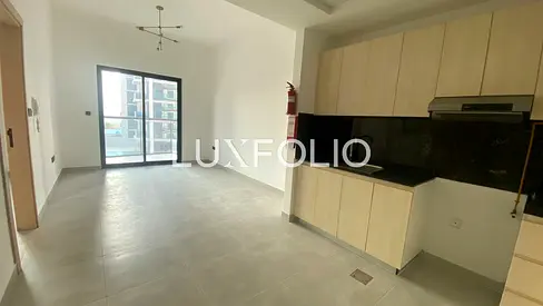 12 Cheques | Spacious Layout | Vacant Now