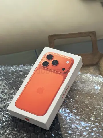 Apple iPhone 17Pro Cosmic Orange boxed with USB-C Charge Cable - Unopened
