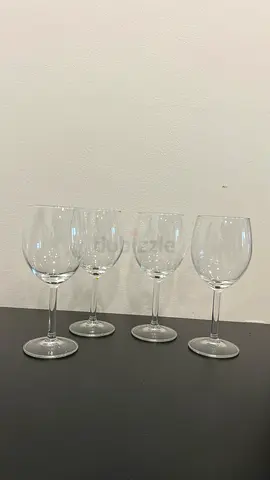 IKEA SVALKA Set of 4 Clear Red Wine Glasses