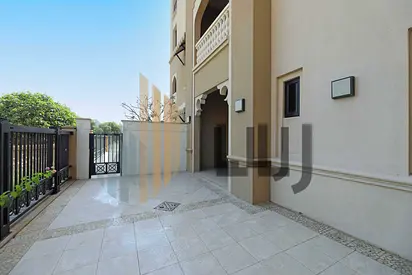 Ground Floor Large Outdoor Space | Available Sept