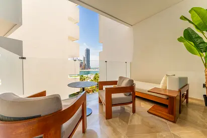 Maison Privee - Glamourous Apt w/ Sea Views at FIVE Palm