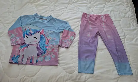 Girls unicorn top and leggings set - size 7_8, gentle used