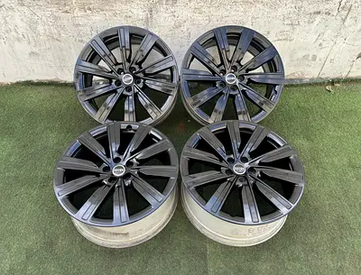 4x Original Range Rover 22inch Black Rims