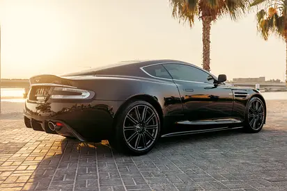 2010 Aston Martin DBS — фото 3