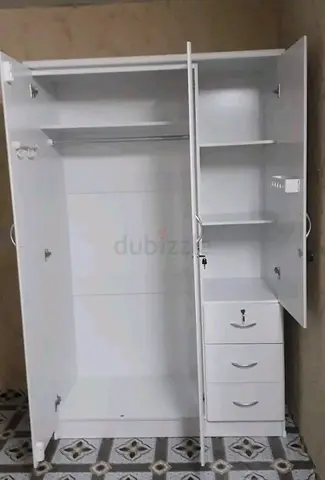 Wooden wardrobe 3door with out mirror