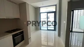Luxurious 1BR |Vacant | Available for Viewing