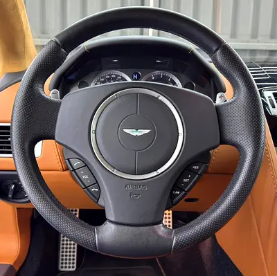 2014 Aston Martin VANTAGE 照片 13