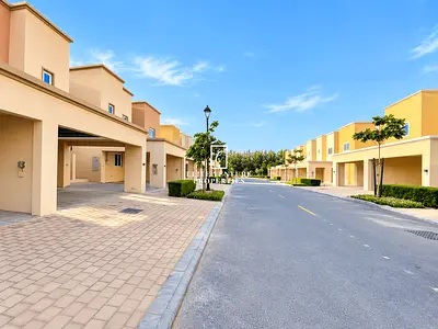 READY TO MOVE | HUGE LAYOUT+MAID | PRIME LOCATION