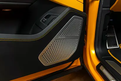 2019 Lamborghini URUS — фото 13