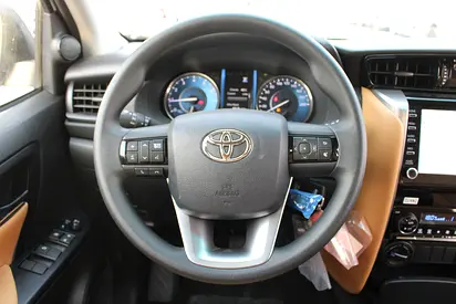 صورة 15 لـ 2026 Toyota FORTUNER