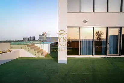 Exclusive| Upgraded | Fully-Furnished|Vacant
