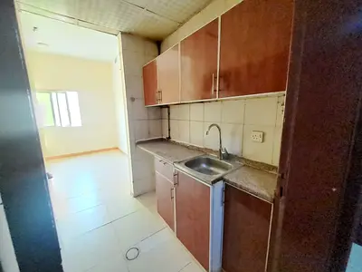 Seprate kitchen studio just in 17k ready to move only for family