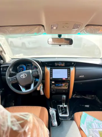 صورة 8 لـ 2026 Toyota FORTUNER