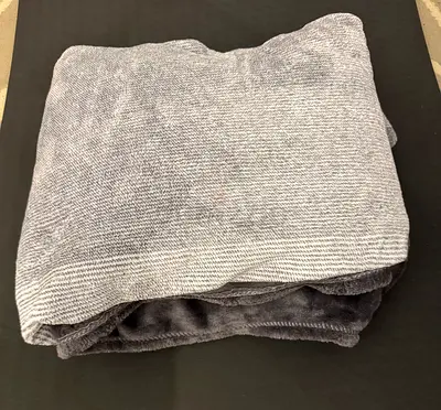 Light soft blanket