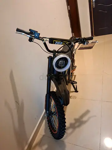 Small off-road dirt bike / pit bike - good condition