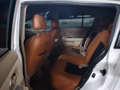2013 Nissan TIIDA 照片 5