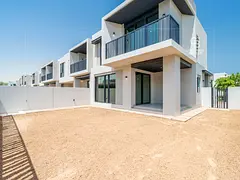 Corner Unit | Brand new | Spacious | Single Row