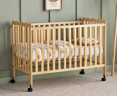Home Centre : 2 in 1 Convertible Baby cot