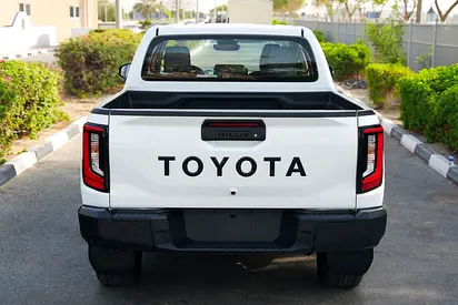 صورة 8 لـ 2026 Toyota HILUX