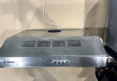 Bosch Stainless Steel Under-Cabinet Kitchen Hood - Good Used Condition