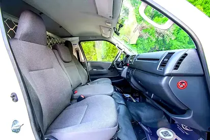 2021 Toyota HIACE — фото 9