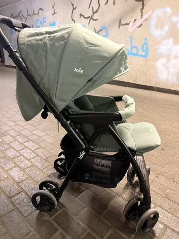 Joie Baby Stroller – Excellent Condition