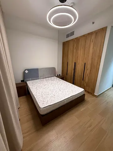 Queen size bed