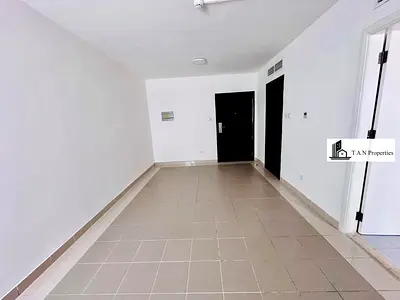 Stunning studio Available Ready to Move