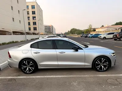 2022 Volvo S60 photo 3