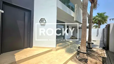 LUXURY 5BR VILLA WITH PRIVATE POOL & BURJ AL ARAB VIEW | UMM SUQEIM 3