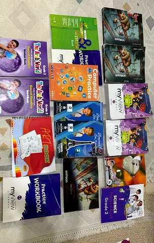 Collection of Primary School Textbooks and Workbooks (Grade 2)