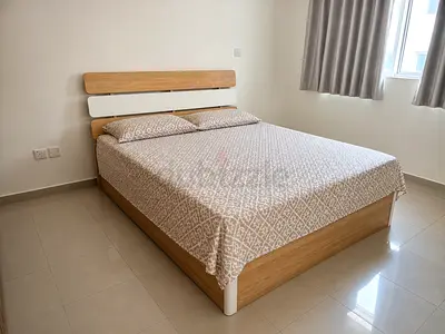 Queen Size Hydraulic Storage Bed – Excellent Condition