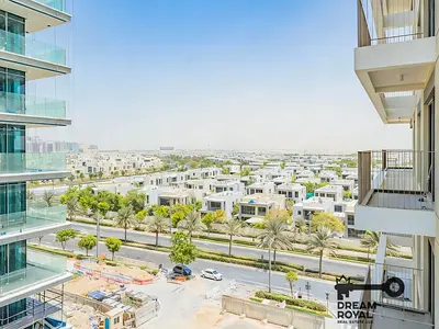 جديد بالكامل | بجوار المركز التجاري | مساحة معيشة مشرقة