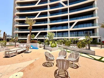 1BR Apartment | 12 Cheques I Corner Unit