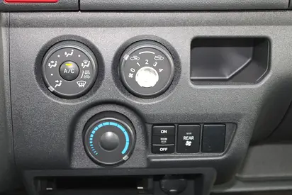 2025 Toyota HIACE 照片 14