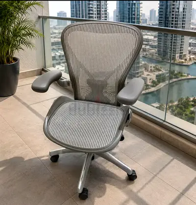Herman miller Aeron size C fully loaded