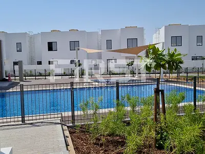 Spacious 2+M | Landscaped | Pool View | Vacant Now