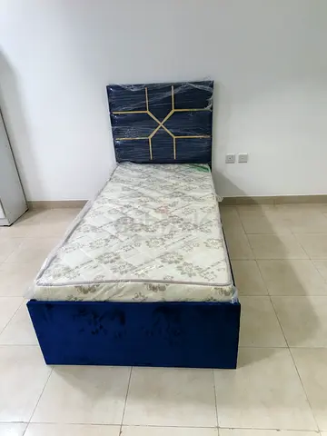 Hi I want to sale single bed with matters brand new