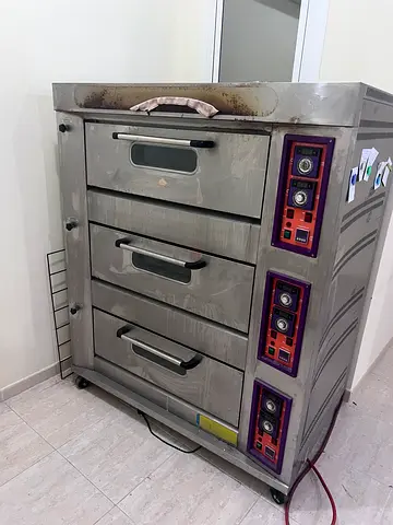 Used 4-Deck Commercial Bakery Oven, Stainless Steel