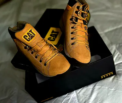 The Caterpillar Men's Supersede Ankle Boots - shoes - Size EUR 42. Brand New, unused.