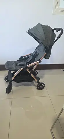 LECLERC - Lightweight compact baby stroller with canopy - good condition