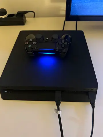 PlayStation 4 Slim 1tb