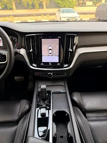 2022 Volvo S60 photo 12