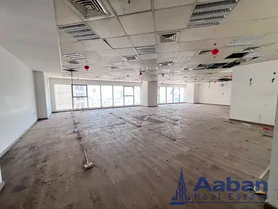 🏢 مكتب للإيجار | مساحة تجارية مميزة - مع تكيف وباركنج مجاني